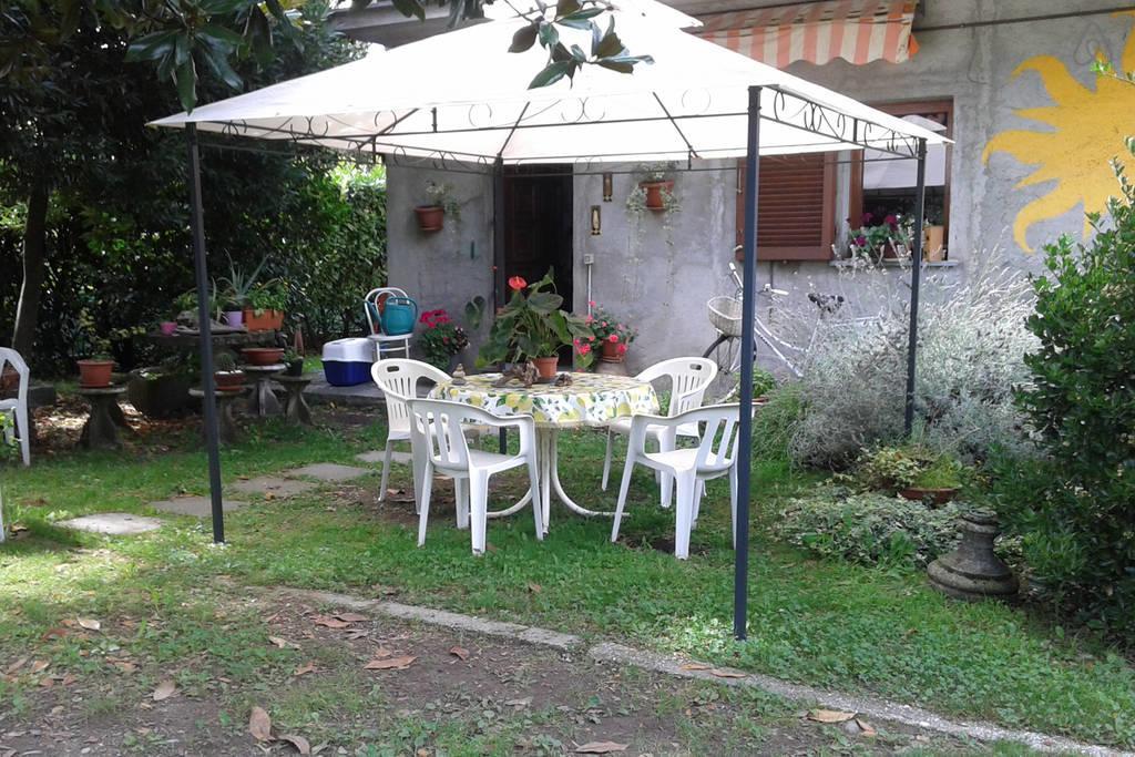B&B Bosco Fiorito Malgesso Buitenkant foto